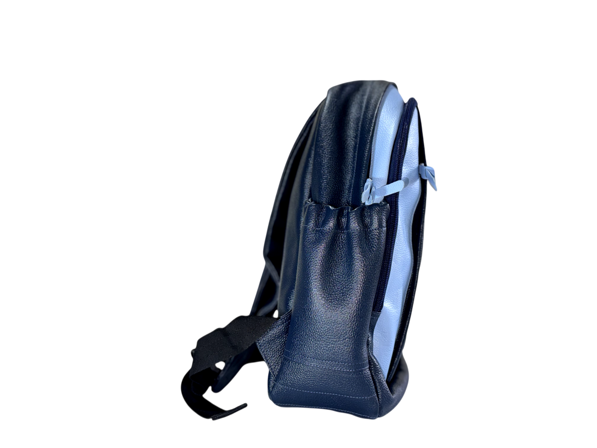 Mochila de cuero natural – Navy con acento azul cielo