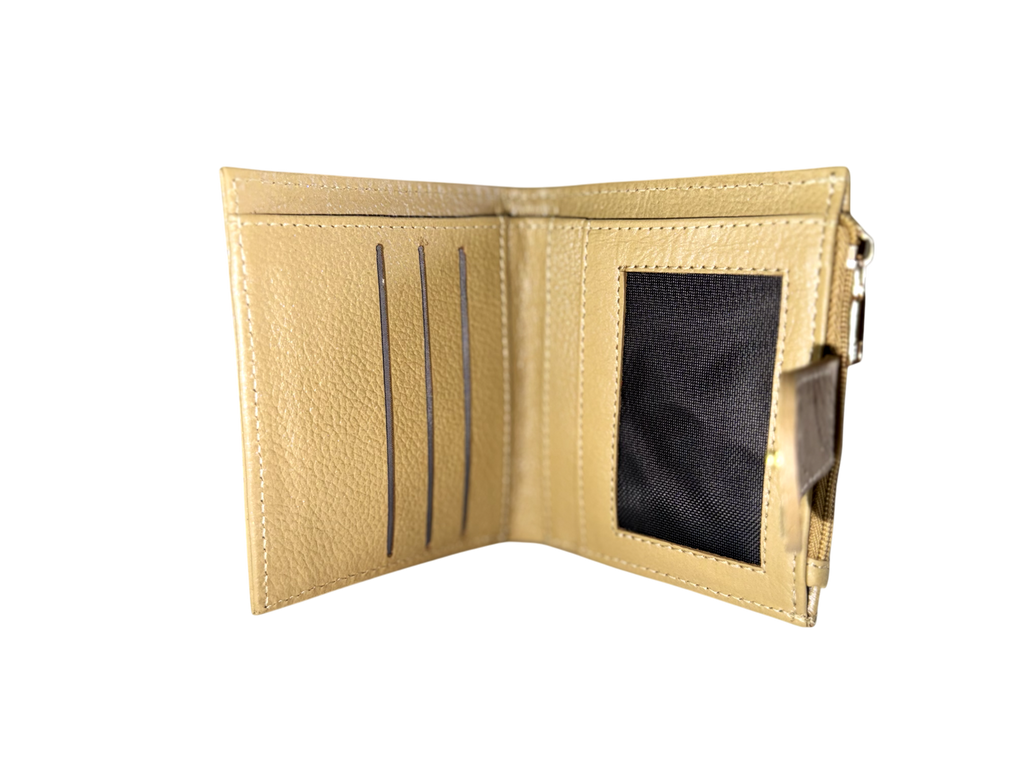 Billetera dama compacta de cuero natural – Detalle floral